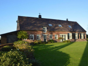 Linked farm in Elsendorp with a recreation barn